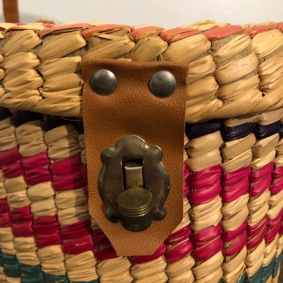 Vintage Colorful Basket Purse - Picture 3 of 8